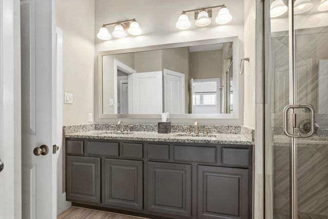 419 T C Jester Boulevard, Houston, TX 77007