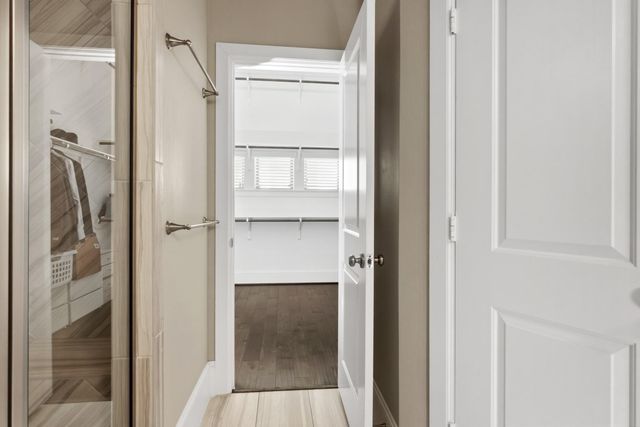 419 T C Jester Boulevard, Houston, TX 77007