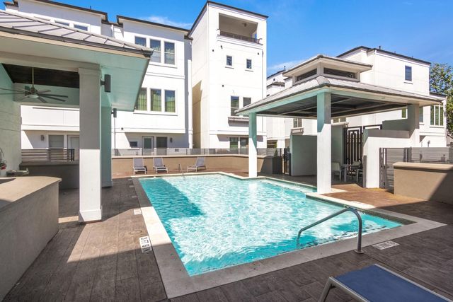 419 T C Jester Boulevard, Houston, TX 77007