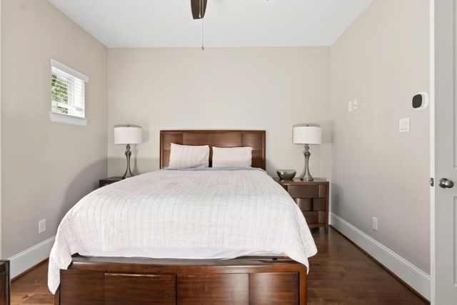 419 T C Jester Boulevard, Houston, TX 77007