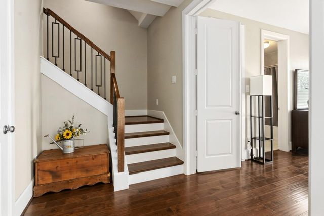 419 T C Jester Boulevard, Houston, TX 77007