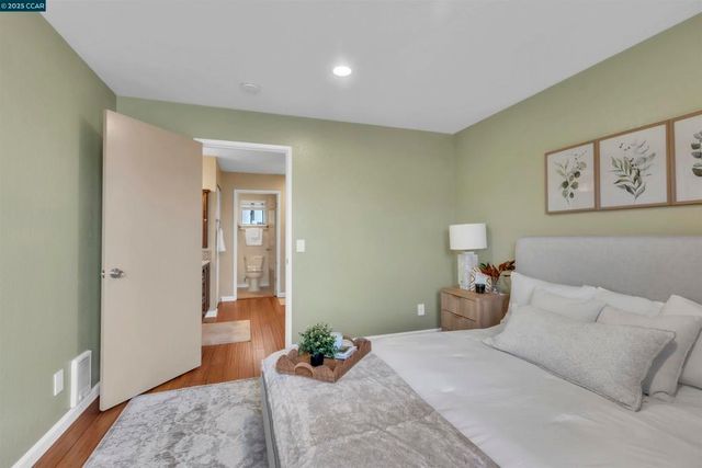 29583 Vanderbilt Street 310, Hayward, CA 94544