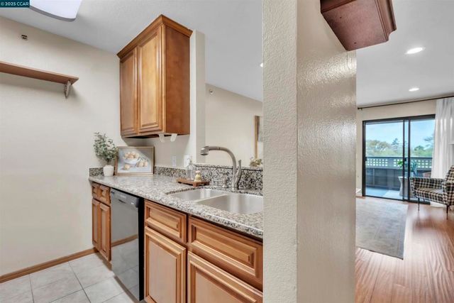 29583 Vanderbilt Street 310, Hayward, CA 94544