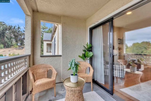 29583 Vanderbilt Street 310, Hayward, CA 94544