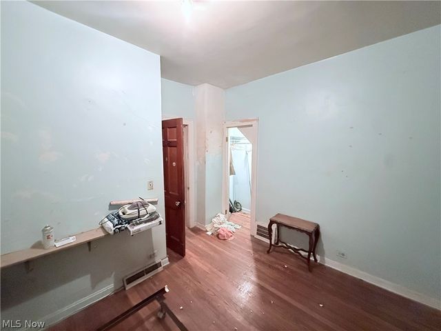 33 Henry Street, Bedford, OH 44146