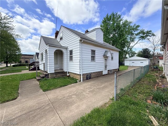 33 Henry Street, Bedford, OH 44146