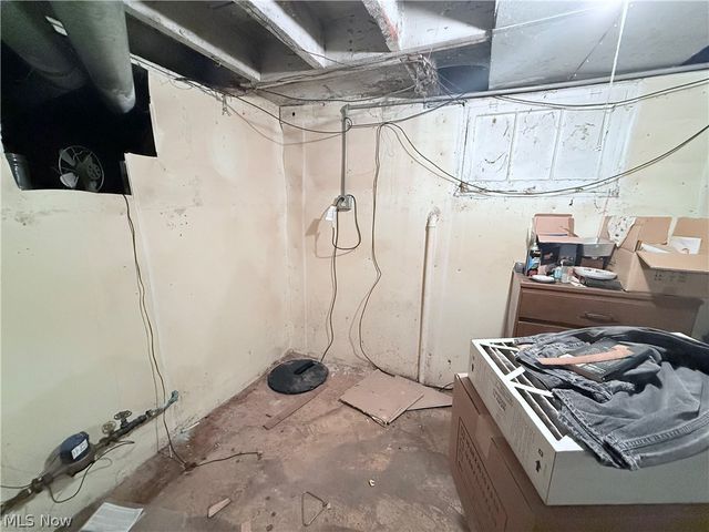 33 Henry Street, Bedford, OH 44146