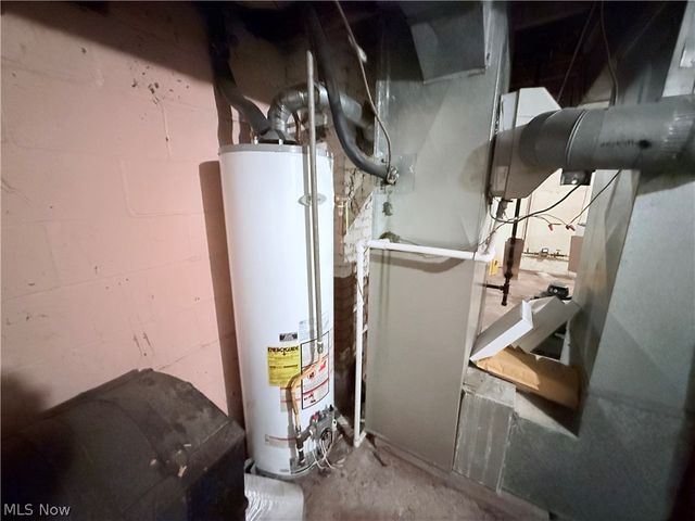 33 Henry Street, Bedford, OH 44146