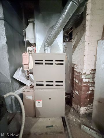 33 Henry Street, Bedford, OH 44146