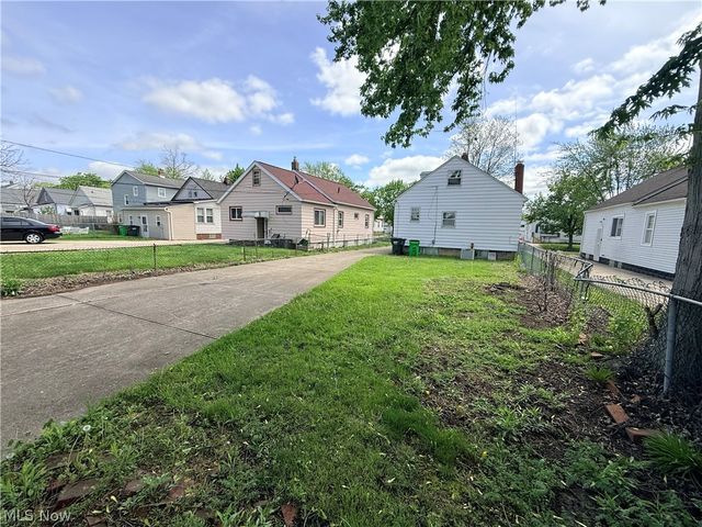 33 Henry Street, Bedford, OH 44146