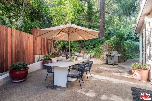 2423 Horse Shoe Canyon Road, Los Angeles, CA 90046