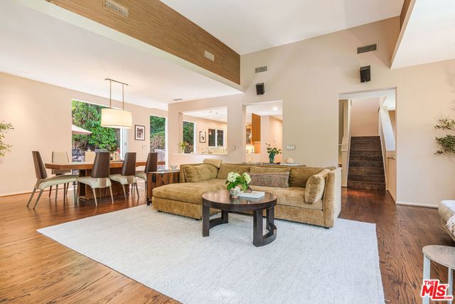 2423 Horse Shoe Canyon Road, Los Angeles, CA 90046