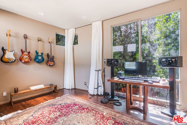 2423 Horse Shoe Canyon Road, Los Angeles, CA 90046