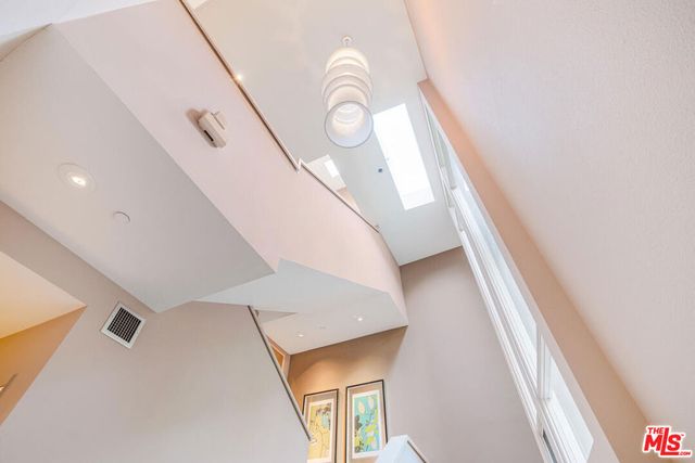 2423 Horse Shoe Canyon Road, Los Angeles, CA 90046