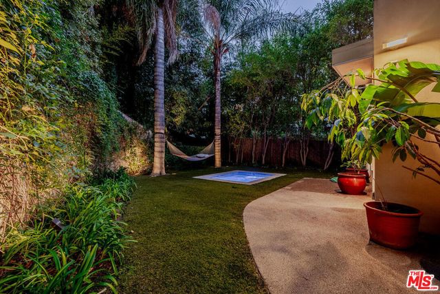 2423 Horse Shoe Canyon Road, Los Angeles, CA 90046