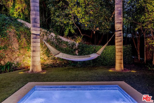 2423 Horse Shoe Canyon Road, Los Angeles, CA 90046