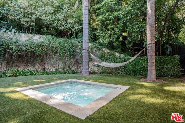 2423 Horse Shoe Canyon Road, Los Angeles, CA 90046