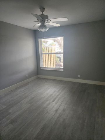 8933 SE Hobe Ridge Avenue, Hobe Sound, FL 33455