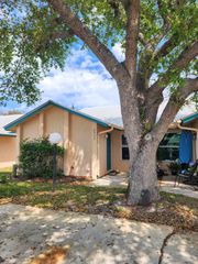 8933 SE Hobe Ridge Avenue, Hobe Sound, FL 33455