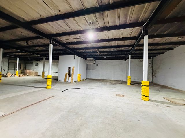 822 W Exchange Avenue, Chicago, IL 60609