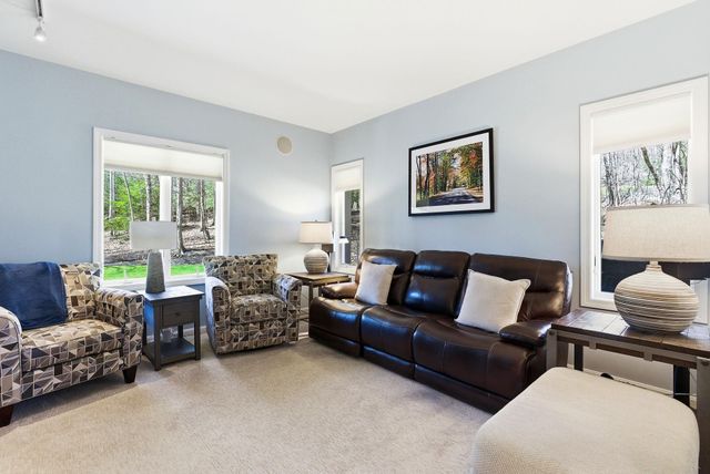 541 Bedford Road, New Boston, NH 03070