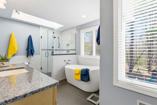 541 Bedford Road, New Boston, NH 03070