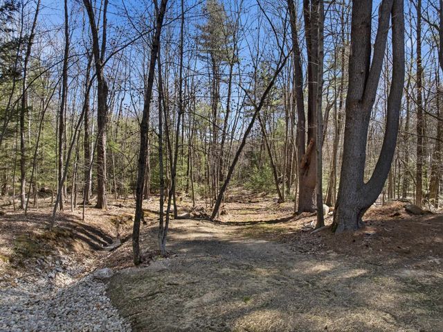 541 Bedford Road, New Boston, NH 03070