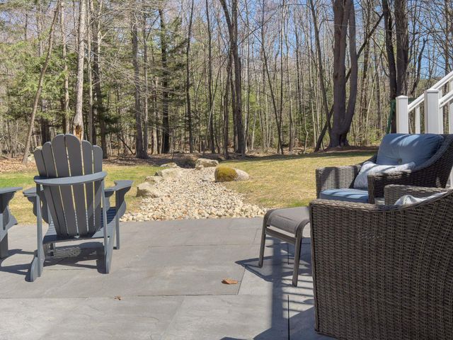 541 Bedford Road, New Boston, NH 03070