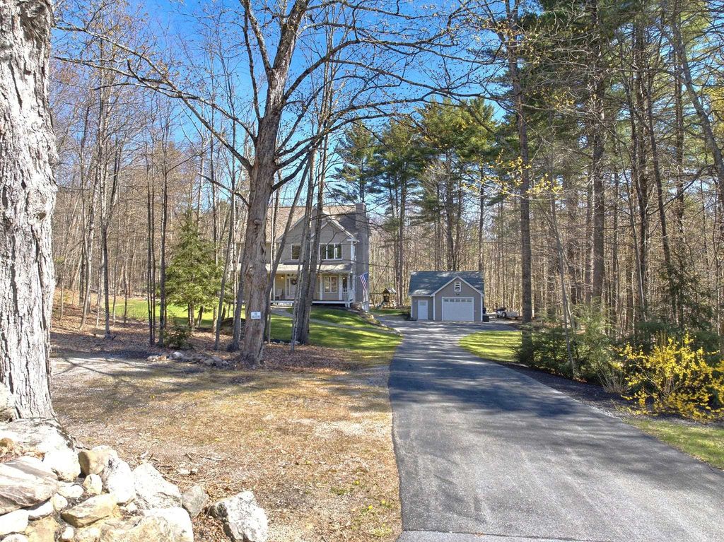 541 Bedford Road, New Boston, NH 03070