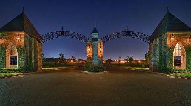 4500 Fountain View Drive, Norman, OK 73072