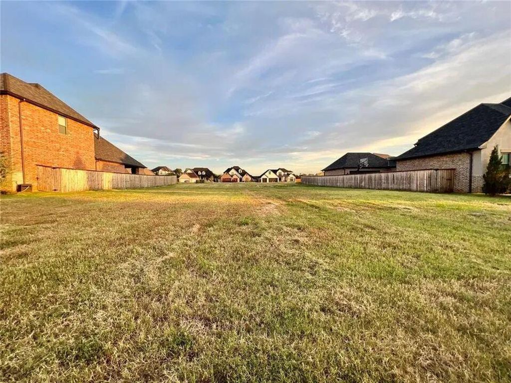 4500 Fountain View Drive, Norman, OK 73072