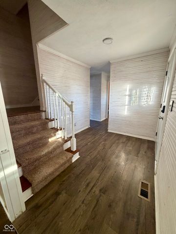 660 E Bonebrake Road, Veedersburg, IN 47987