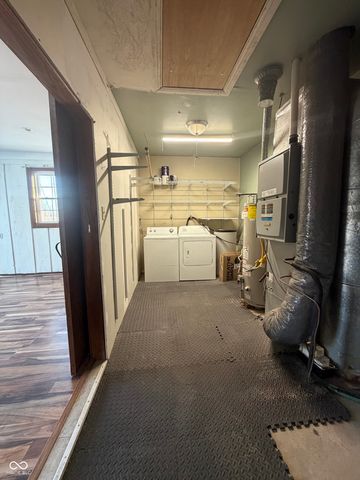 660 E Bonebrake Road, Veedersburg, IN 47987