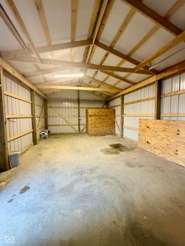 660 E Bonebrake Road, Veedersburg, IN 47987