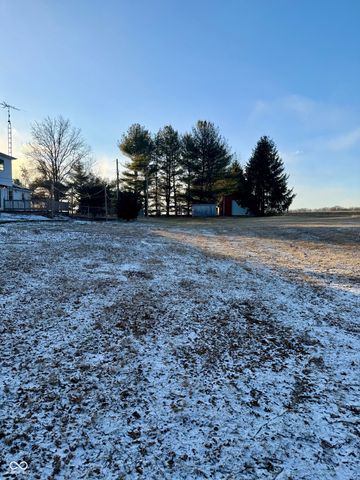 660 E Bonebrake Road, Veedersburg, IN 47987