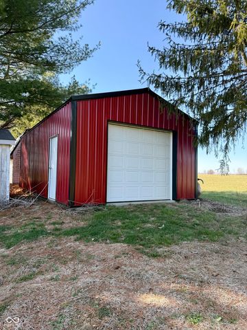 660 E Bonebrake Road, Veedersburg, IN 47987