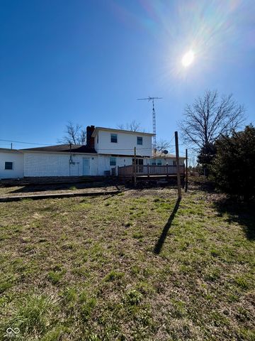 660 E Bonebrake Road, Veedersburg, IN 47987