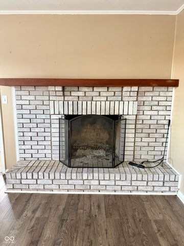 660 E Bonebrake Road, Veedersburg, IN 47987