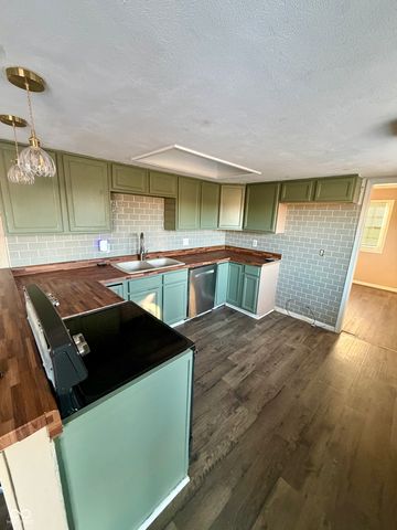 660 E Bonebrake Road, Veedersburg, IN 47987