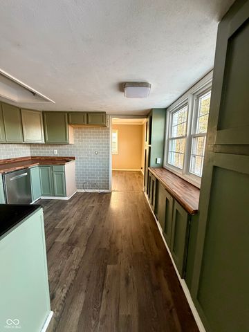 660 E Bonebrake Road, Veedersburg, IN 47987