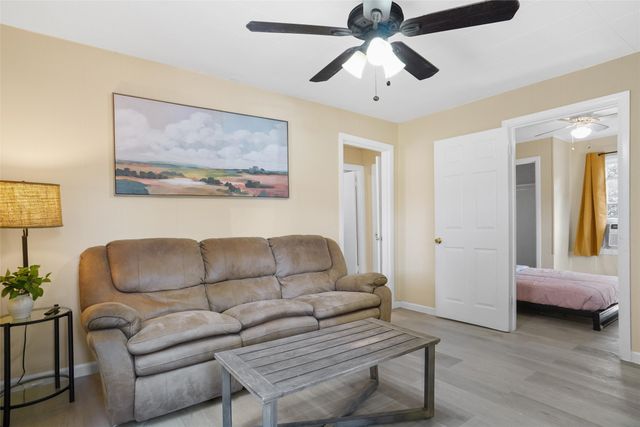 3040 Sappington Place, Fort Worth, TX 76116