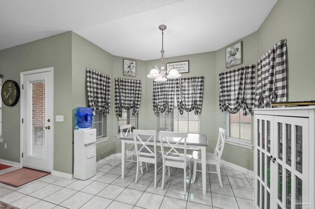 7135 Clearwood Rd, Pensacola, FL 32526