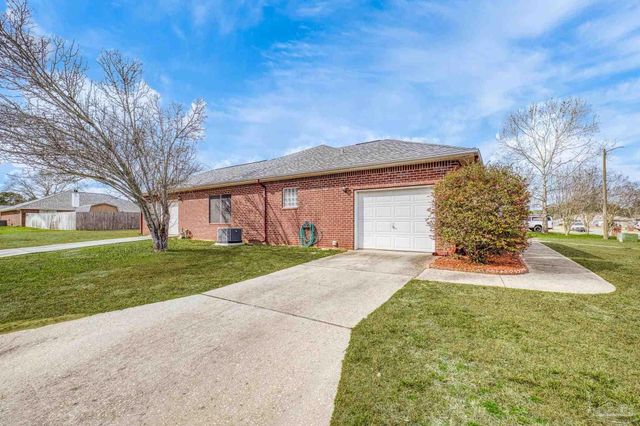 7135 Clearwood Rd, Pensacola, FL 32526