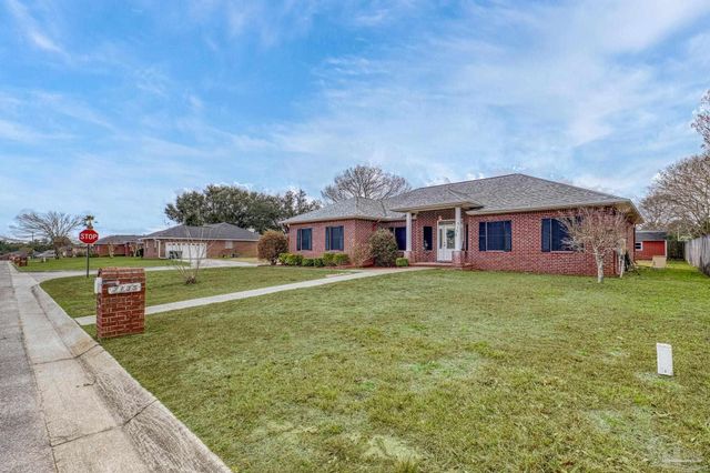 7135 Clearwood Rd, Pensacola, FL 32526