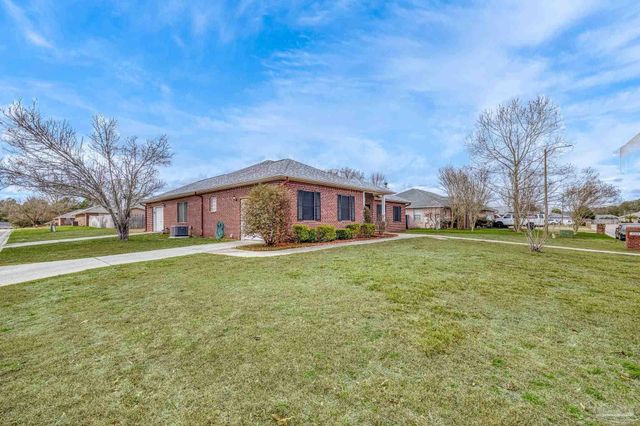 7135 Clearwood Rd, Pensacola, FL 32526