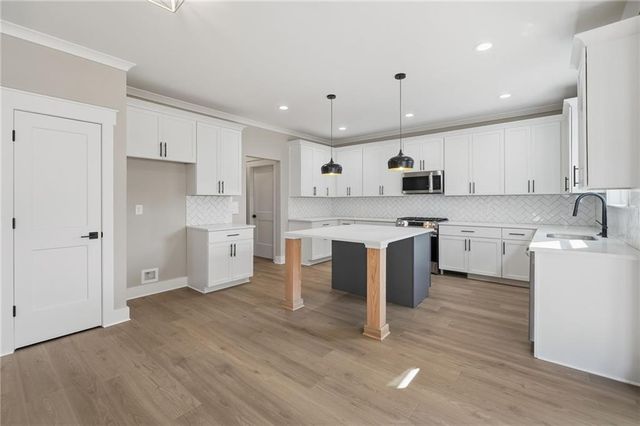 417 Crestmont Lane, Canton, GA 30114