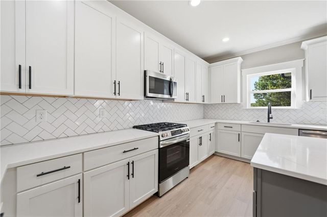 417 Crestmont Lane, Canton, GA 30114