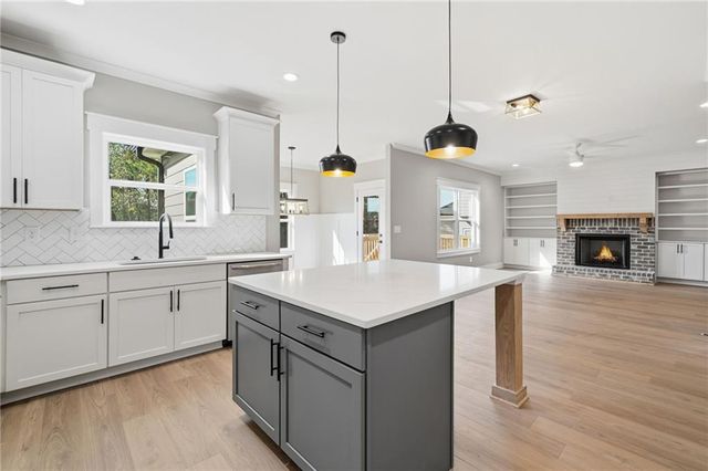 417 Crestmont Lane, Canton, GA 30114