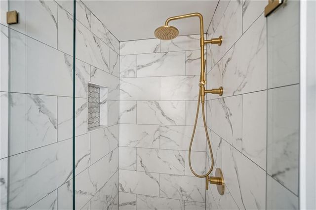 417 Crestmont Lane, Canton, GA 30114