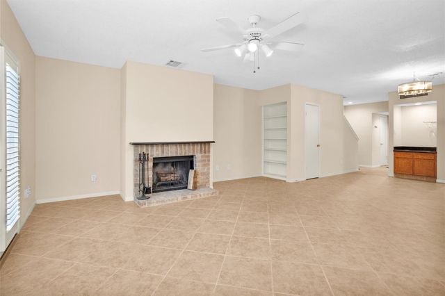 938 Memorial Village Drive 39, Houston, TX 77024